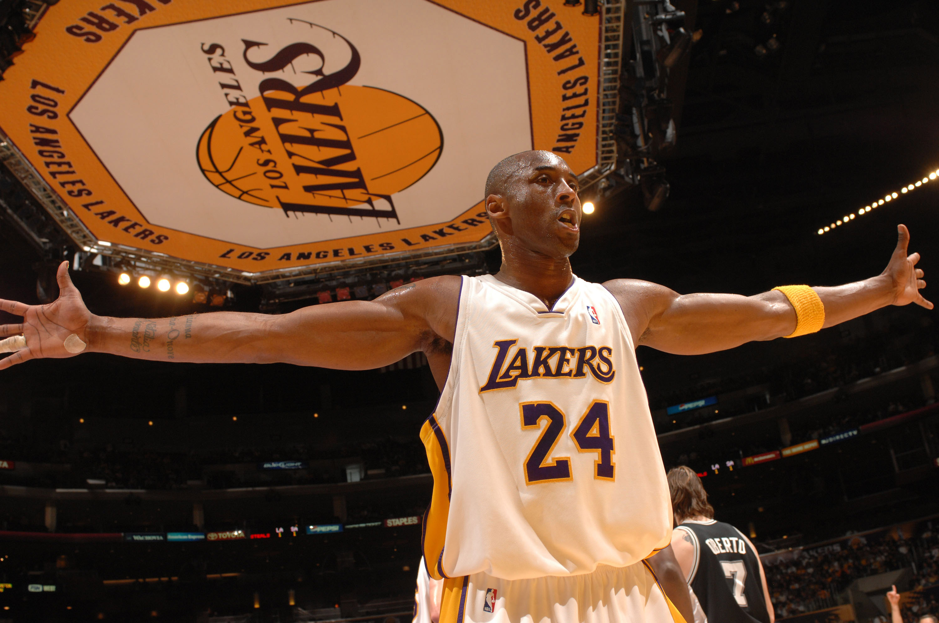 全场观众为 全场观众为