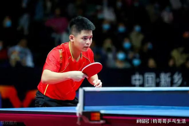 他不仅肩负 他不仅肩负